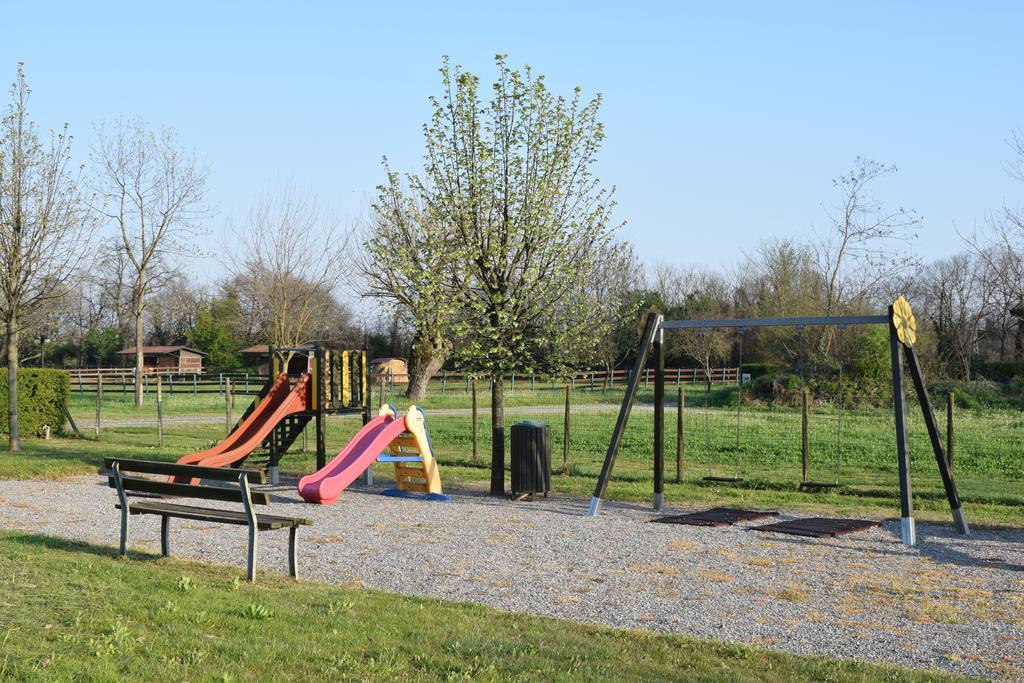 Farm stay Agriturismo Ca Del Lupo Pallazzolo sull'Oglio